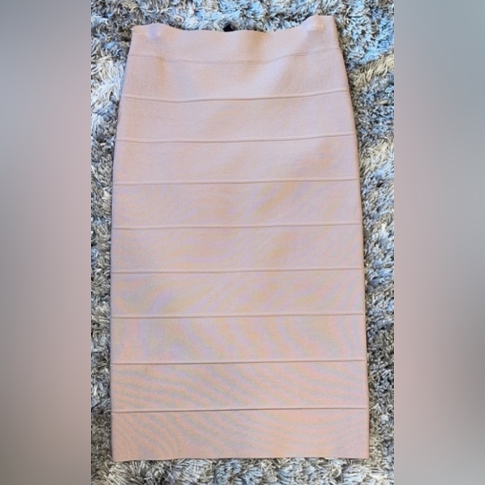 BCBGMAXAZRIA - Bandage skirt - SoyChai- Small